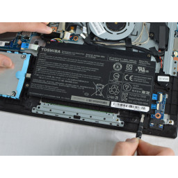 Замена батареи Toshiba Satellite P50W-C